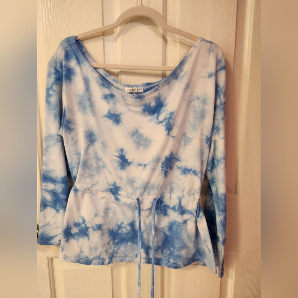 Off the shoulders clouds tie dye shirt - Picture 3 of 8